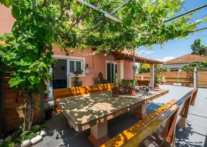 Lena\'S Apartments